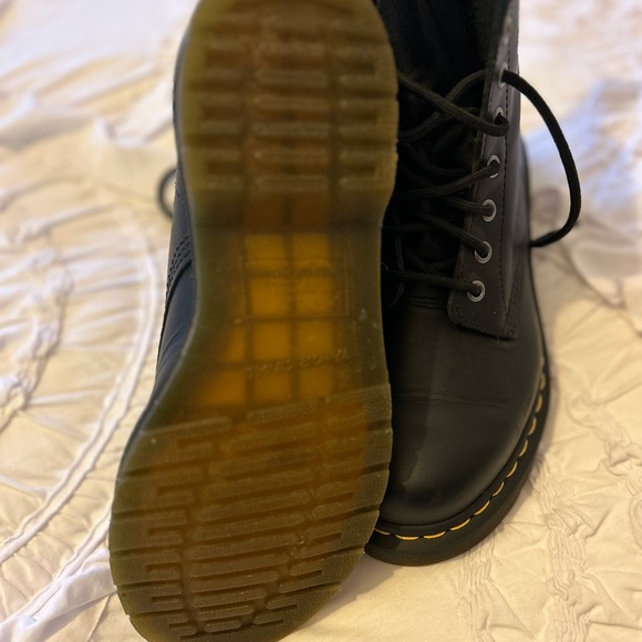 Dr Marten’s 1460 - Picture 3 of 9